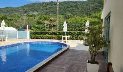 Apartamento mobiliado 02 dormitórios 400 mt do mar praia ingleses