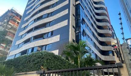 Excelente cobertura duplex na Ponta Verde, 03 suites, 312m2