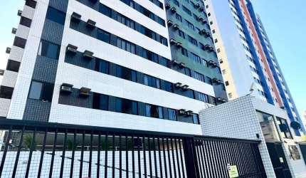 Apartamento à venda na Jatiúca – 2 quartos (1 suíte) – 64 m² – Vaga coberta – Condomínio c/ água e gás! **    ** Localização privilegiada:**   No coração do **bairro da Jatiúca**, um dos mais desejado