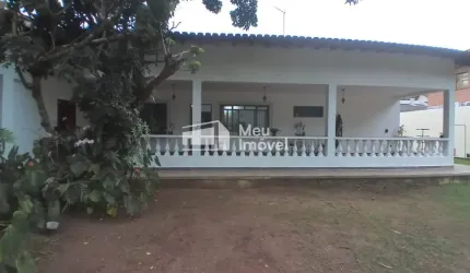 Casa ampla no Jardim Apollo – 800m² de terreno e estrutura para expansão