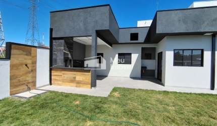 Casa 234m² - 3 dormitórios, sendo 1 suíte - Santa Paula - Jacareí.