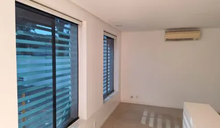 Ponto Comercial, 250 m², para venda e/ou locação, na Av. 9 de Julho, , São José dos Campos