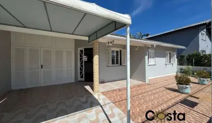 Casa Próximo do Fórum de Tramandaí