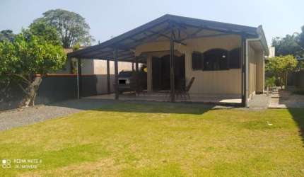 ÓTIMA CASA MISTA (ALVENARIA/MADEIRA) A VENDA NO BALNEÁRIO CAMBIJU/ITAPOÁ-SC