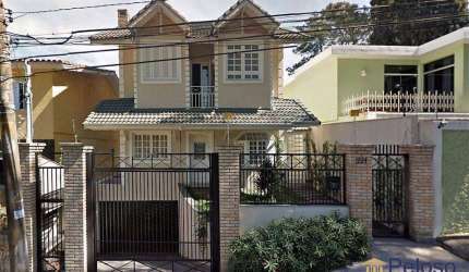 Sobrado à venda | 300m² | 3 suítes | 6 vagas - Horto Florestal, São Paulo.