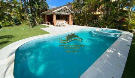 Guarujá Praia da Enseada Casa Alto Padrão 5 Suítes 400m² 4 vagas Varanda Gourmet e Piscina