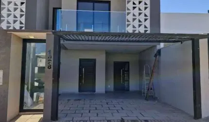 Sobrado com 1 Suíte + 2 Quartos à venda, 151 m² por R$ 820.000 - Tropical III - Cascavel/PR
