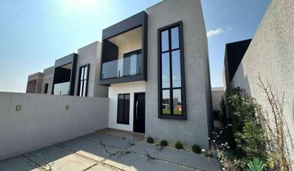 Sobrado com 2 Suítes + 1 Quarto à venda, 115 m² por R$ 600.000 - Universitário - Cascavel/PR