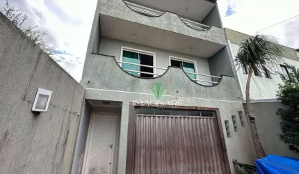 Sobrado com 1 Suíte + 3 Quartos à venda, 208 m² por R$ 980.000 - Pioneiros Catarinenses - Cascavel/PR