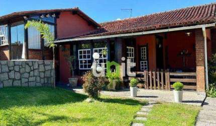 Casa com 3 dormitórios à venda, 350 m² por R$ 880.000,00 - Pendotiba - Niterói/RJ