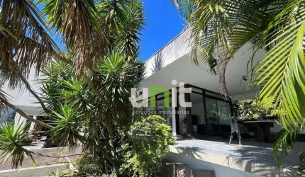 Casa com 4 dormitórios à venda, 390 m² por R$ 1.750.000,00 - Itaipu - Niterói/RJ