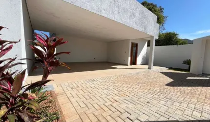 CASA à venda, 3 quartos, 1 suíte, 3 vagas, Centro - Mateus Leme/MG