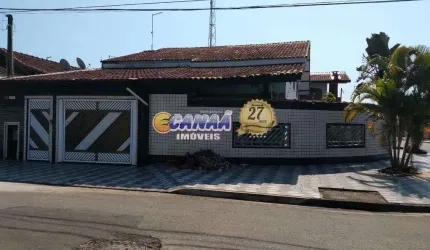 Sobrado com 3 dormitórios em ótima localização .