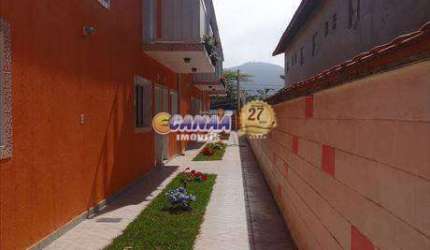 Condomínio fechado  a 700 metros do mar .