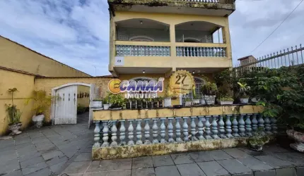 Sobrado amplo com estrutura completa para toda a família!