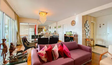Apartamento de 234 m² com 4 dormitórios (3 suítes) e 4 vagas no Tatuapé!