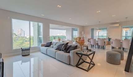 Apartamento à venda no bairro Anália Franco com 278 m²