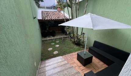 Casa assobradada à venda no Tatuapé com 3 suítes, 4 vagas - 227 metros