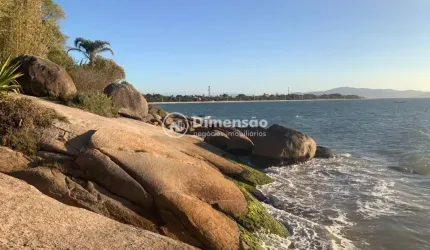 Terreno à venda no bairro Daniela - Florianópolis