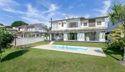 ÓTIMA CASA EM CONDOMÍNIO FECHADO - CACUPÉ