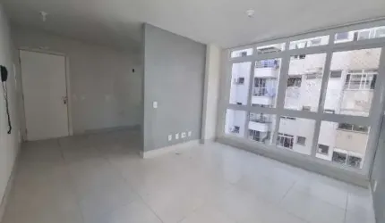 Apartamento com 2 Dormitórios (1 Suíte) e 2 Vagas no Centro de Florianópolis