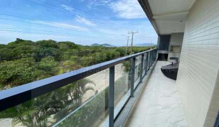 3 suites a 50 metros da Praia do Campeche