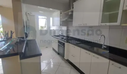 Cobertura com piscina em frente a UFSC