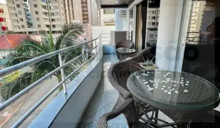 Apartamento finamente mobiliado com 4 dormitórios e 151m² privativos em excelent