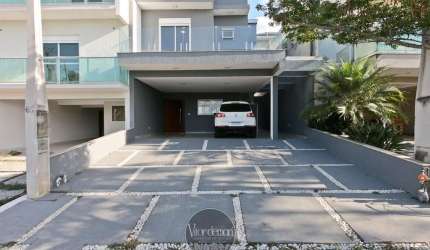 Casa com 3suites e piscina no Parque das Figueiras