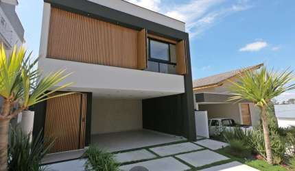 Casa nova com 3 suites e piscina no Bella Citta