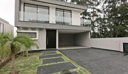 Casa com 4 suites e piscina no Real Park Arujá