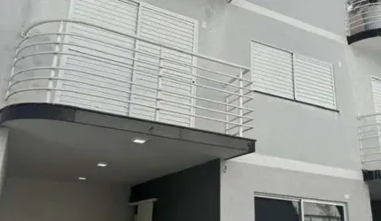 Casa de condominio fechado na Vila Oliveira