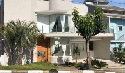 Casa de condomínio fechado em Mogi das Cruzes