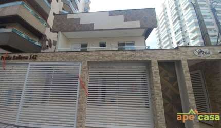 CASA EM CONDOMÍNIO A APENAS 14 METROS DA PRAIA