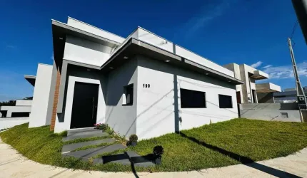 Casa à venda no Condomínio Lagos D'Ícarai - Salto/SP