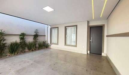 Casa para venda, 130,00 m² área construída, localização privilegiada no bairro Parque Universitário, em Americana-SP.
