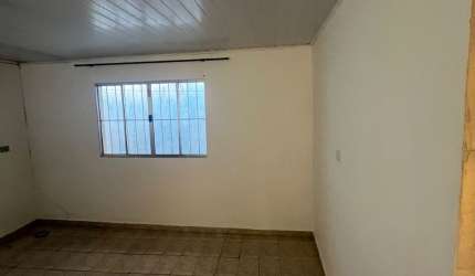Casa com 01 dotmitório - 01 Sala = 01 Cozinha e um Banheiro ACEITA DEPÓSITO CAUÇÃO