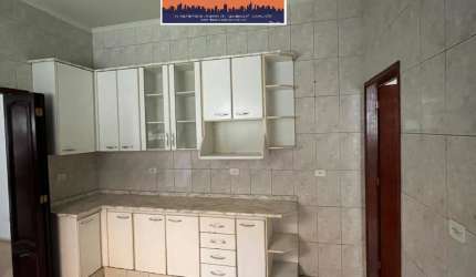 Casa em Artur Alvim - Bem localizada - com garagem