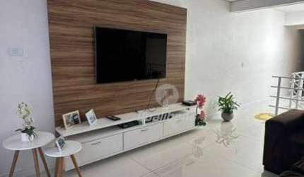 Sobrado com 3 dormitórios à venda, 200 m² por R$ 850.000,00 - Parque São Vicente - Mauá/SP
