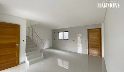 Sobrado Novo 03 dormitórios (1 suíte) à venda por R$ 530.000,00 no Santa Cândida - Curitiba/PR