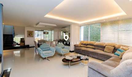 Casa Alto padrão  392,08 M²  com 4 quartos 2 Suites Santo Inacio Curitiba PR