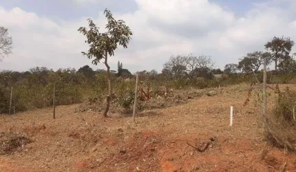 Terreno a venda, 360m²-Bairro Vivenda do Vale-Mateus Leme-MG.