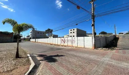 Vende-se  Área de 2.900m² - Centro -Mateus Leme/MG.