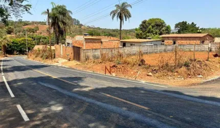 Lote de Esquina | 377m² | Asfalto na porta!