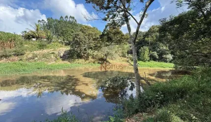 Sítio com 3 dormitórios à venda, 160000 m² por R$ 650.000 - Azurita - Mateus Leme/MG