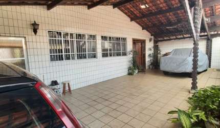ÓTIMA CASA ISOLADA NO BOQUEIRÃO