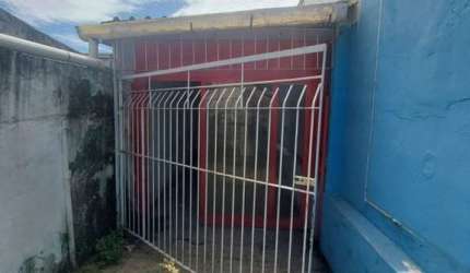 Casa Comercial para Venda em Rio de Janeiro, Campo Grande, 3 dormitórios, 2 suítes, 1 banheiro, 1 vaga