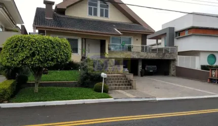 Casa em Condomínio  com 3 dormitórios à venda com 630m² por R$ 3.200.000,00 no b
