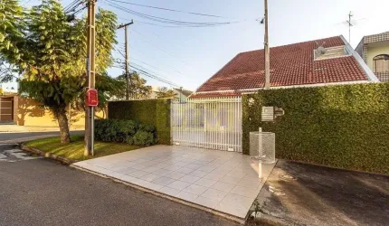 Casa no Centro de Pinhais