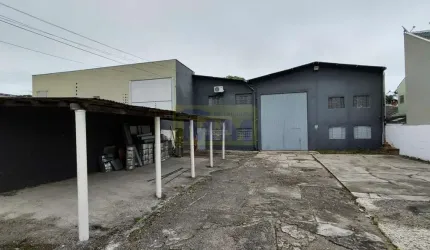 Barracão/Galpão à venda com 470m² por R$ 1.200.000,00 no bairro Emiliano Perneta